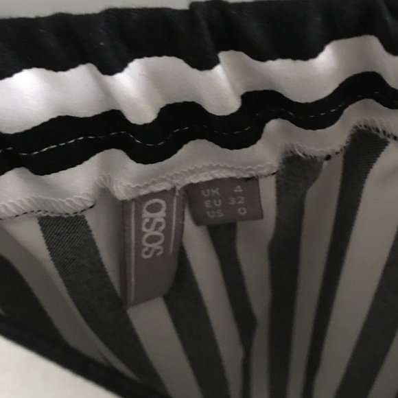 ASOS Off the Shoulder Striped Top 0 - Picture 4 of 5